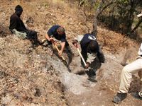 071 ricerche mineralogiche nell&#39;area di Longido Tanzania.JPG